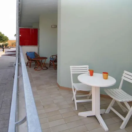 Apartamento Apartments In Lignano Sabbiadoro 42739