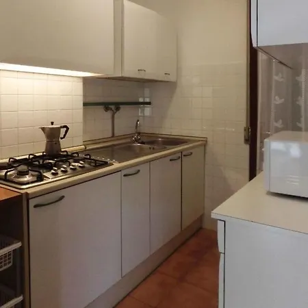 Apartments In Lignano Sabbiadoro 42739 アパート