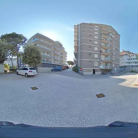 Apartments In Lignano Sabbiadoro 42739 リニャーノ・サッビアドーロ