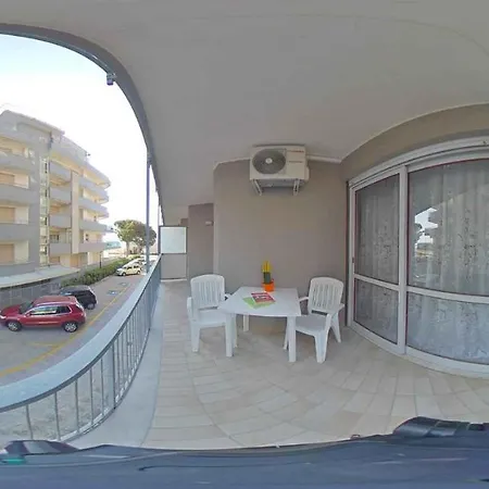 Apartments In Lignano Sabbiadoro 42739 アパート リニャーノ・サッビアドーロ